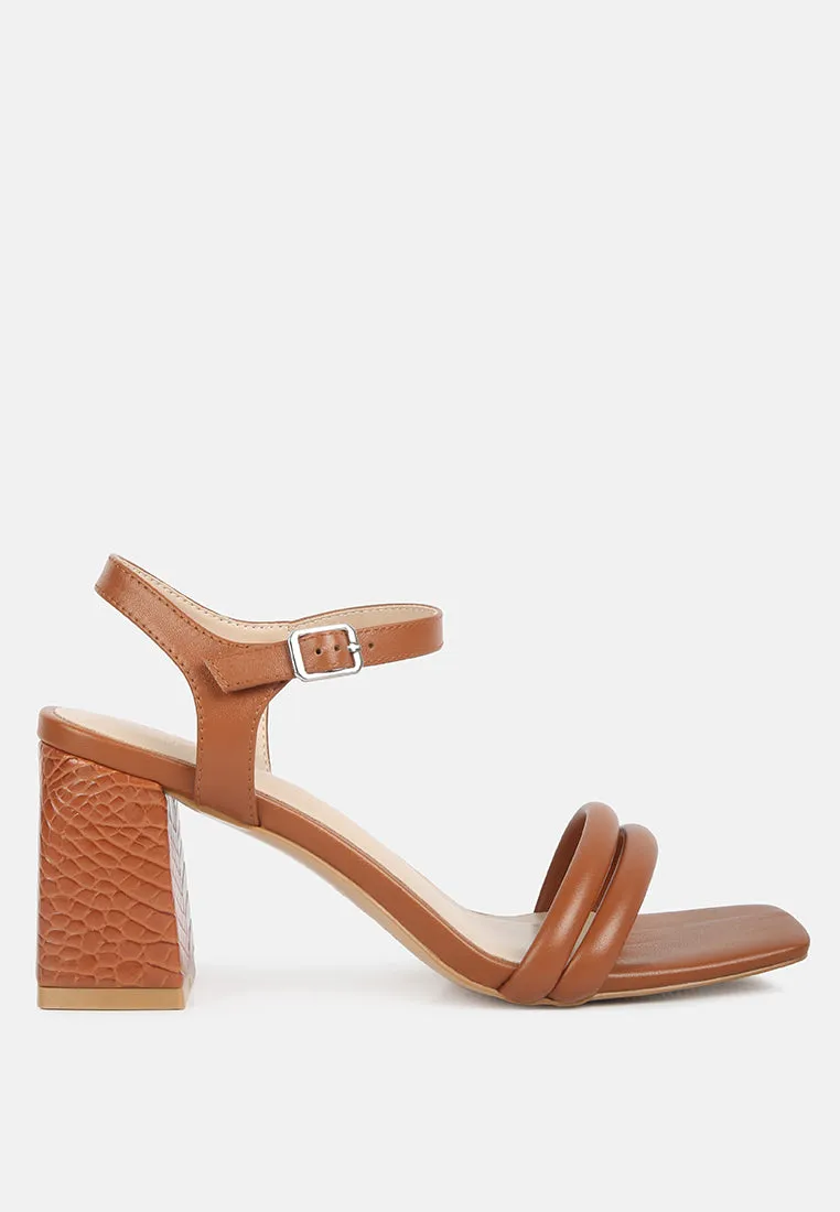 EDYTA Ankle Strap Block Heel Sandals in Tan