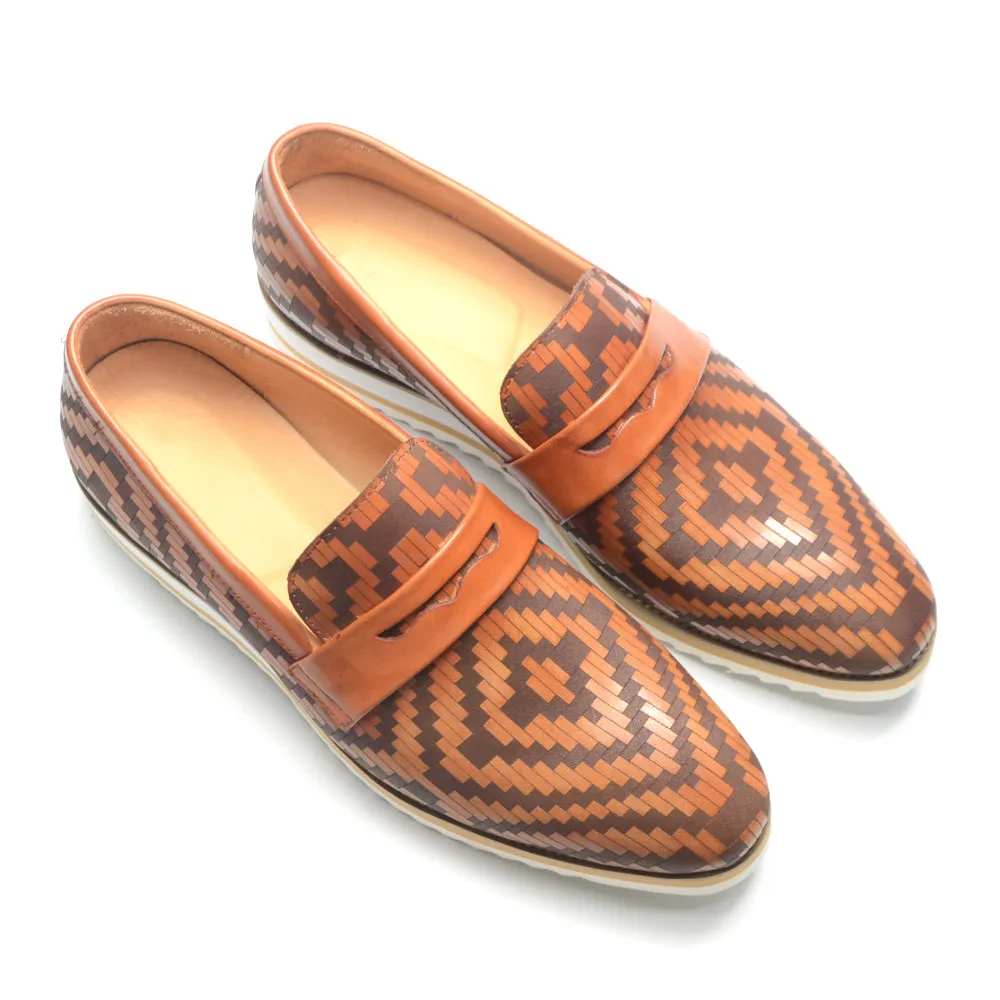 Elegant Round-Toe Platform Cow Leather Loafers